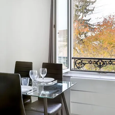 Appartamento Lumineux Et Moderne, Parking Gratuit, Centre *