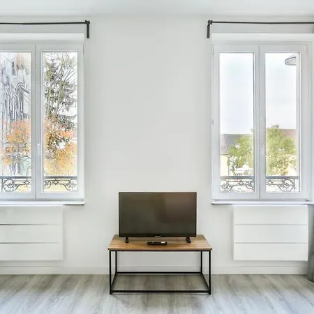 Signature Premium Modern Suite, Free Parking, Centre