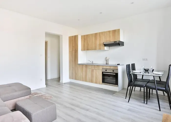 Signature Premium Modern Suite, Free Parking, Centre Daire