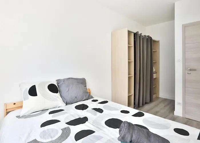 Signature Premium Modern Suite, Free Parking, Centre *